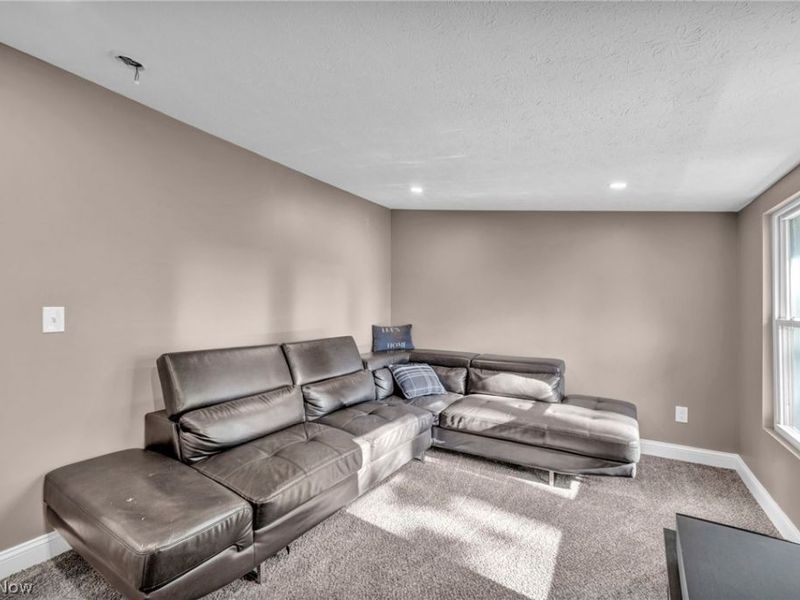 8689 Stearns Road , Olmsted Township, OH 44138 Photo 21