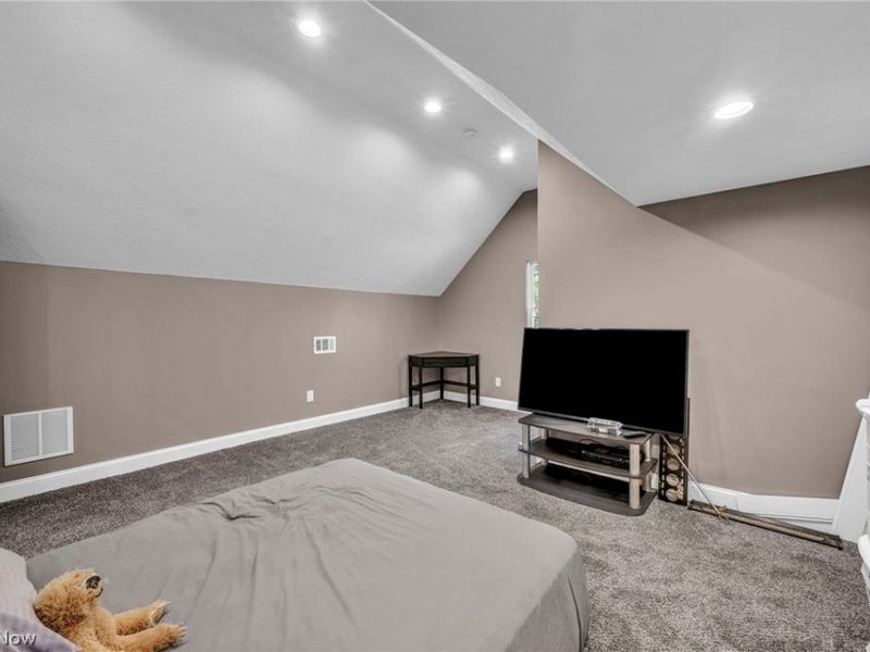 8689 Stearns Road , Olmsted Township, OH 44138 Photo 25