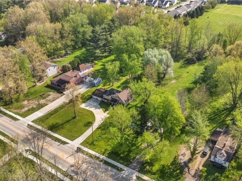 8689 Stearns Road , Olmsted Township, OH 44138 Photo 5