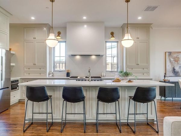 2947 Kosse Court , Grapevine, TX 76051