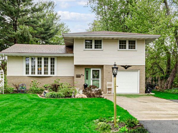 738 E 11th Street , Hobart, IN 46342