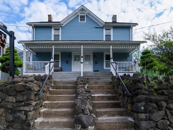 58 N Main St, Flemington, NJ 08822