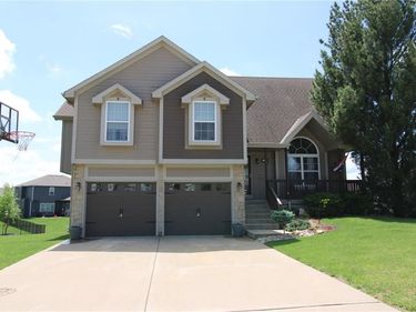 4711 NE 103rd Terrace, Kansas City, MO 64156