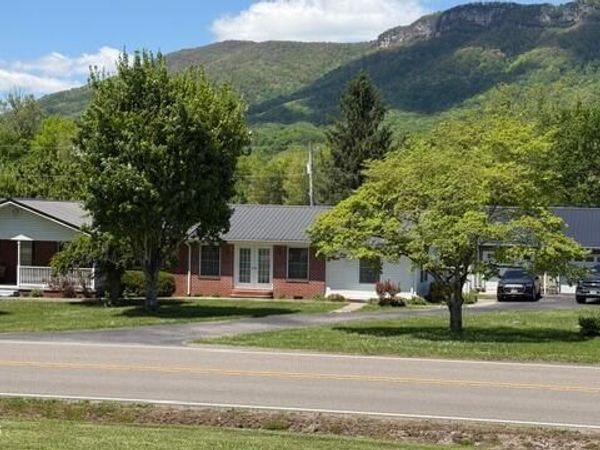 3217 Doctor Thomas Walker Rd, Ewing, VA 24248