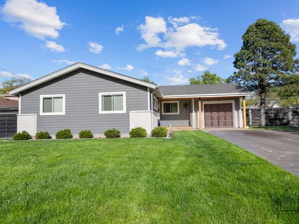 575 Olive Street , Hoffman Estates, IL 60169