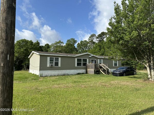 8270 Mystic Circle, Pass Christian, MS 39571