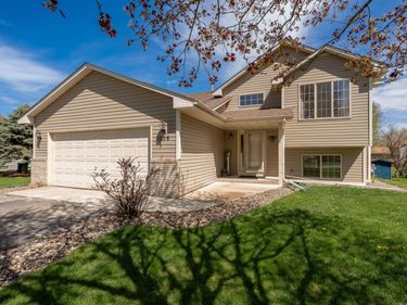 1105 Apgar Street S, Shakopee, MN 55379