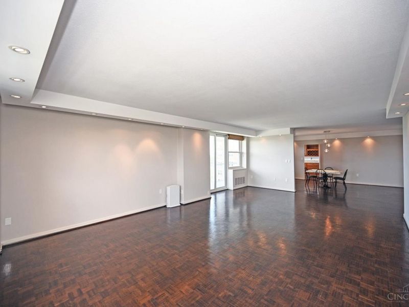 2444 Madison Road, Unit 1410, Cincinnati, OH 45208 Photo 13