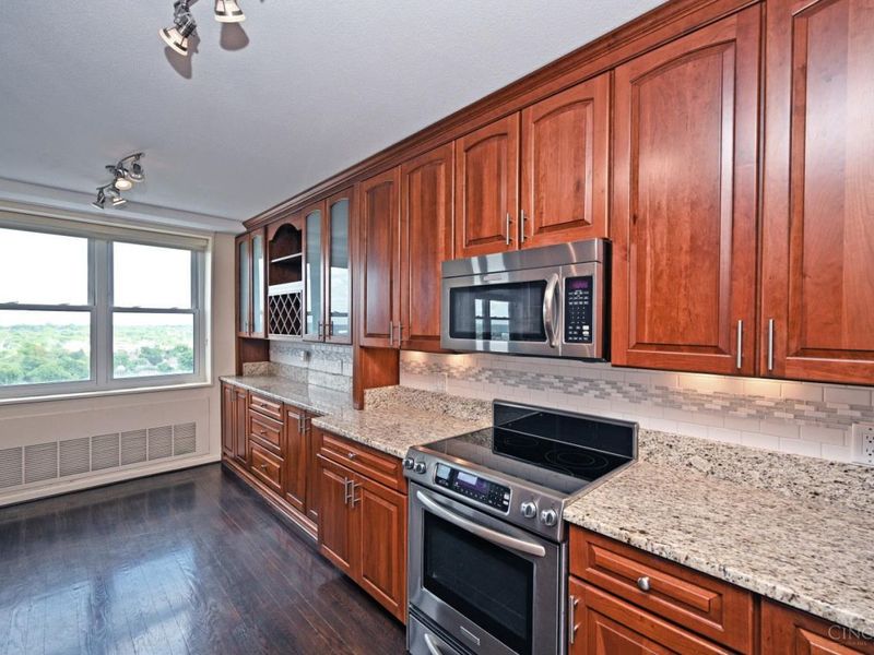 2444 Madison Road, Unit 1410, Cincinnati, OH 45208 Photo 25