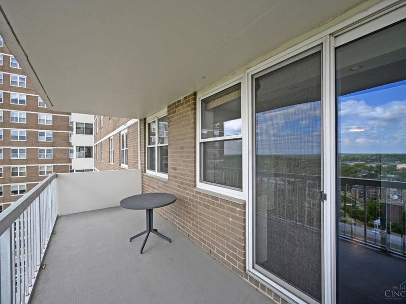 2444 Madison Road, Unit 1410, Cincinnati, OH 45208 Photo 45