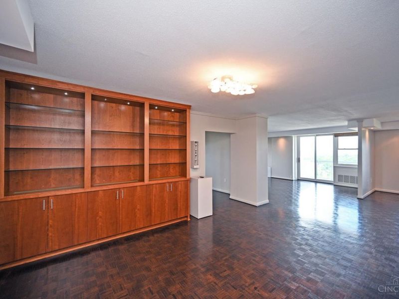 2444 Madison Road, Unit 1410, Cincinnati, OH 45208 Photo 9