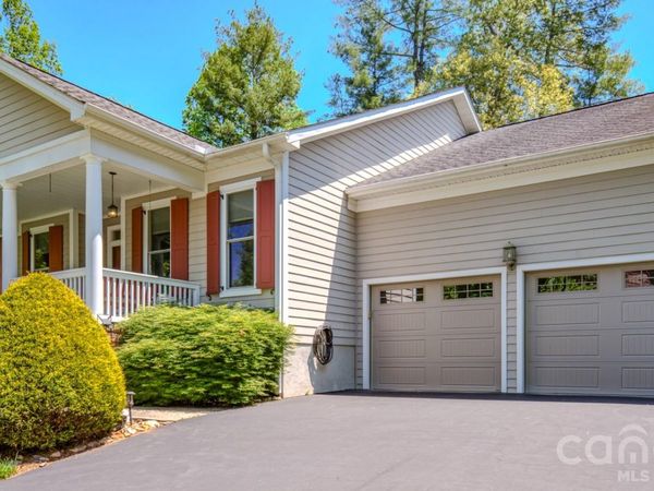 7 Magic Sam Court, Biltmore Lake, NC 28715