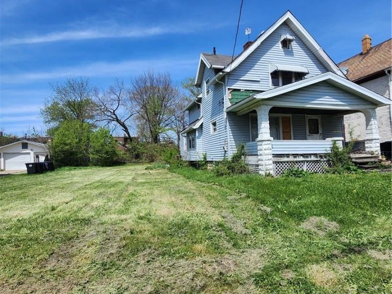 12607 Oakfield Avenue, Cleveland, OH 44105 Photo 8