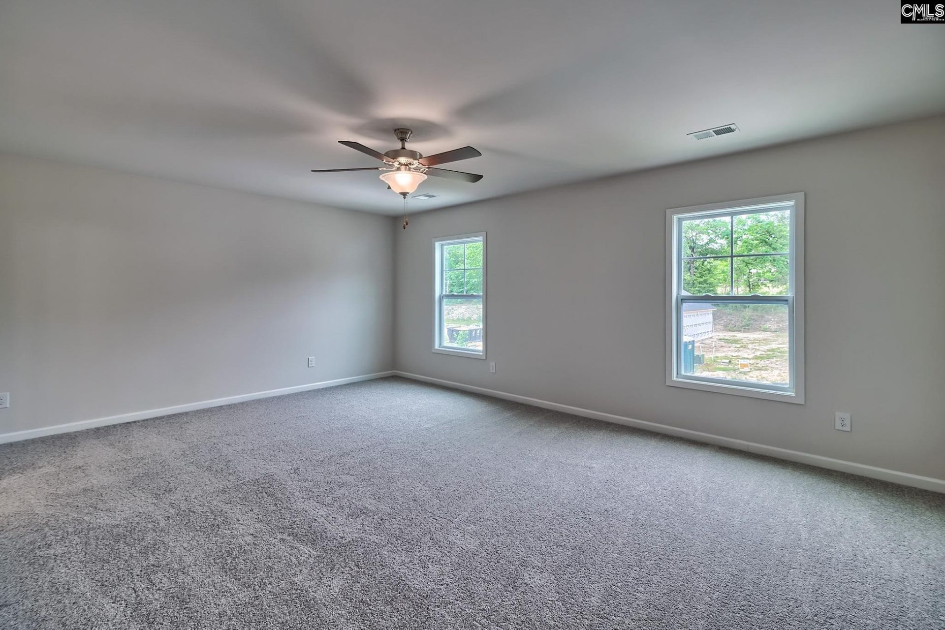 766 Samantha Street Photo 20