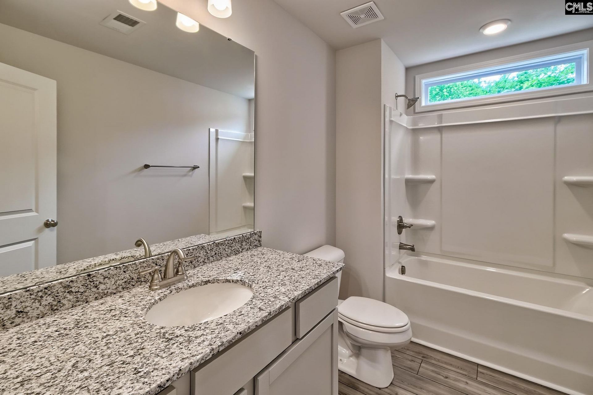 766 Samantha Street Photo 30