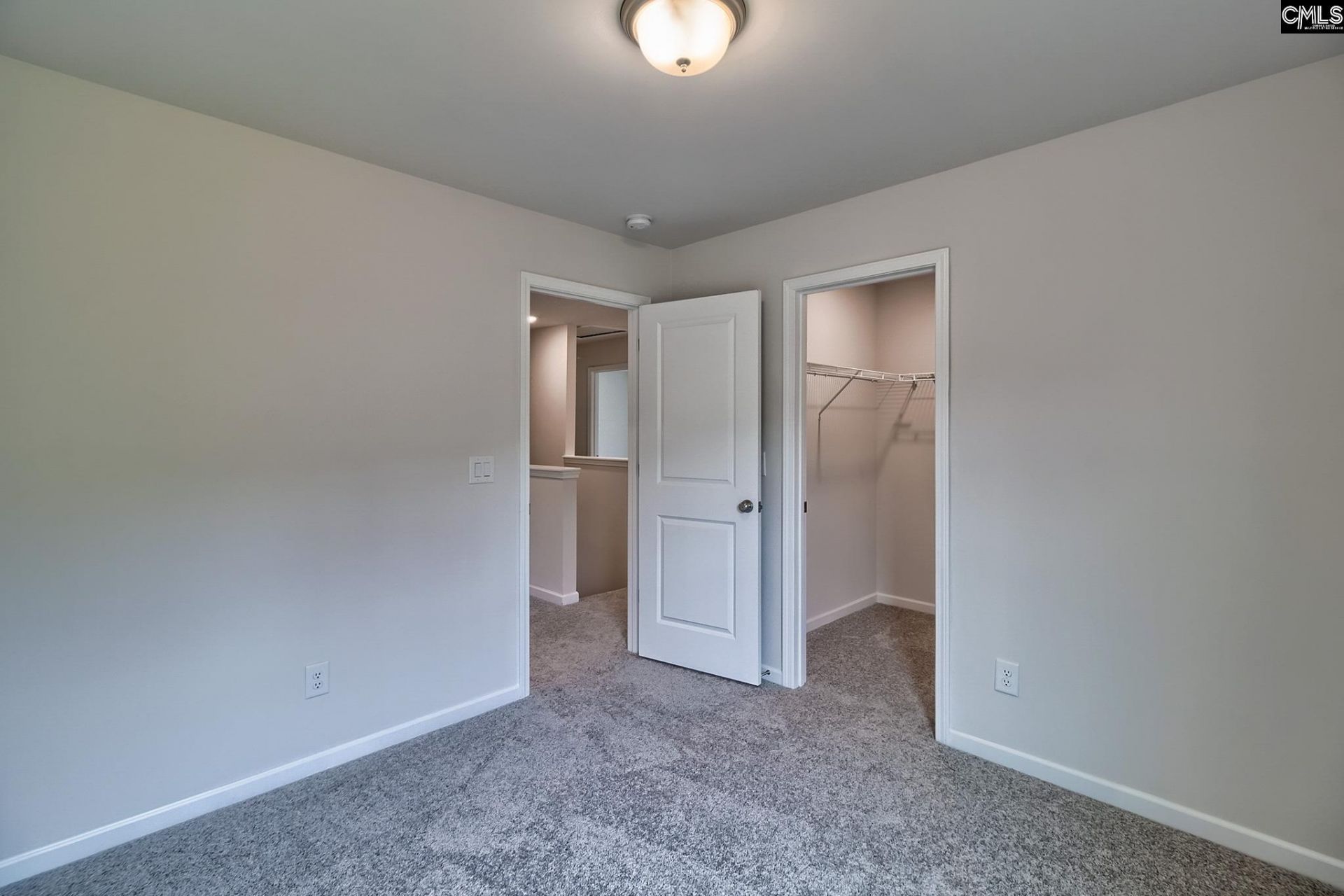 766 Samantha Street Photo 34