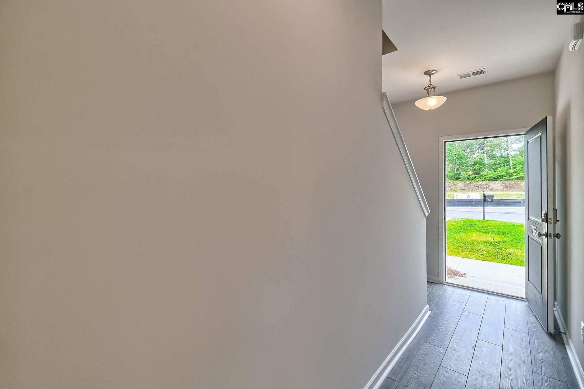 766 Samantha Street Photo 7