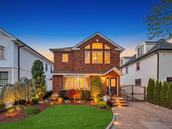 16211 12th Road , Whitestone, NY 11357