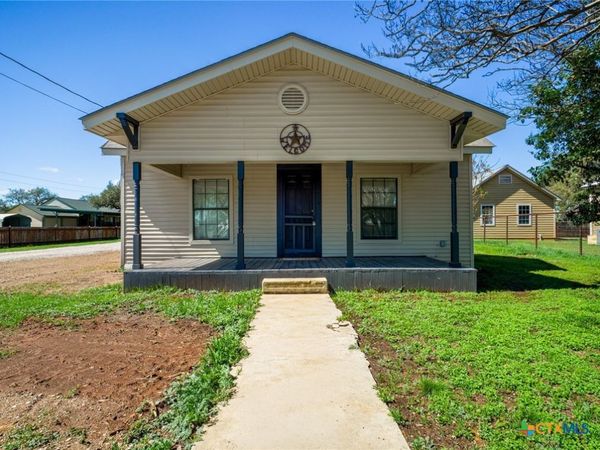 103 N Avenue Q , Johnson City, TX 78636