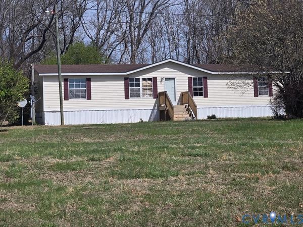 584 Hardtimes Road, Farmville, VA 23901