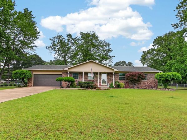 32 Mark Lynn Circle, Cabot, AR 72023