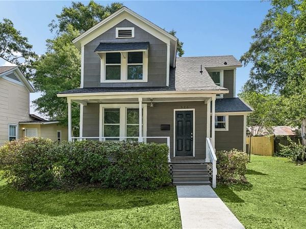 526 E Avenue , Bogalusa, LA 70427