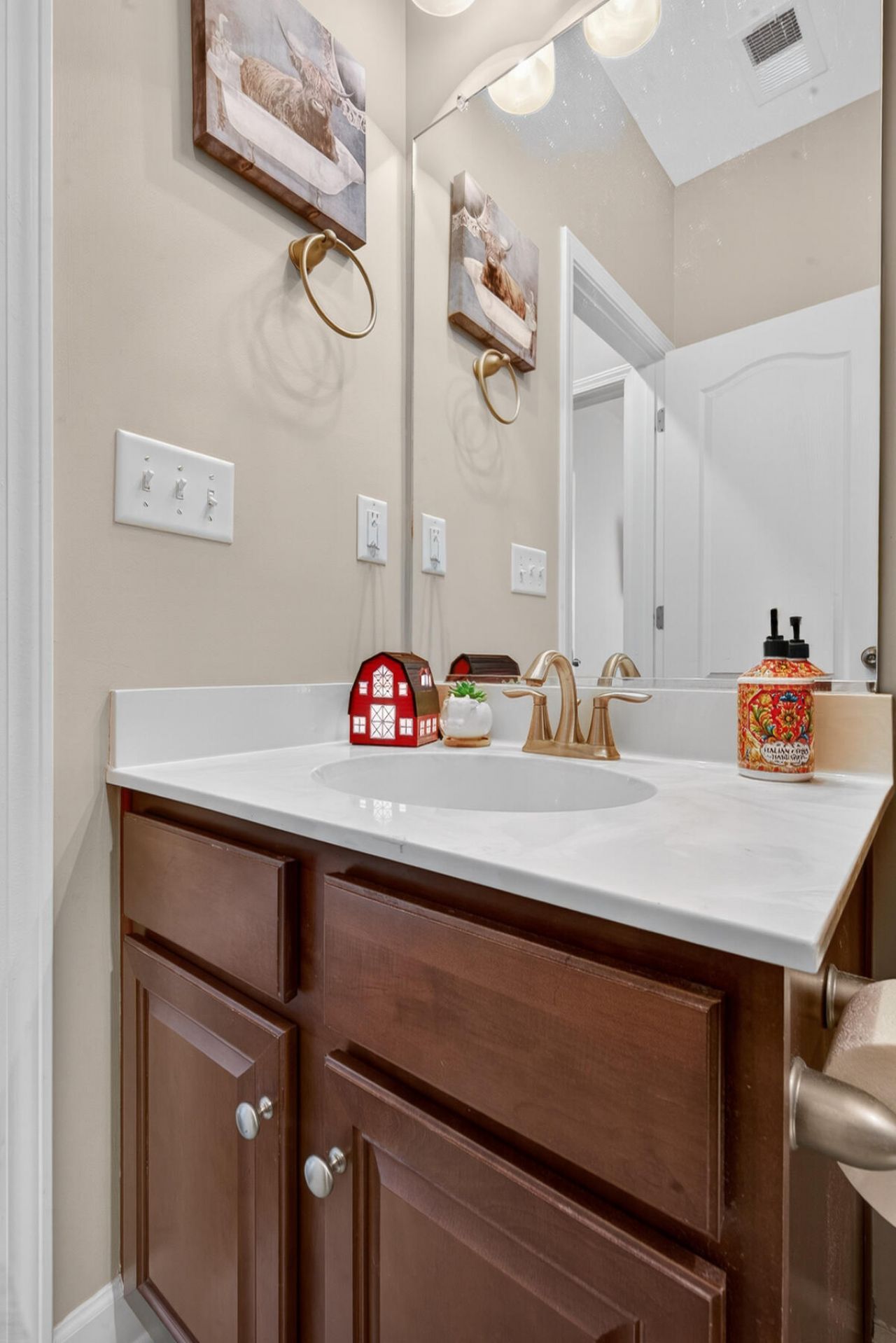154 Red Leaf Boulevard Photo 12