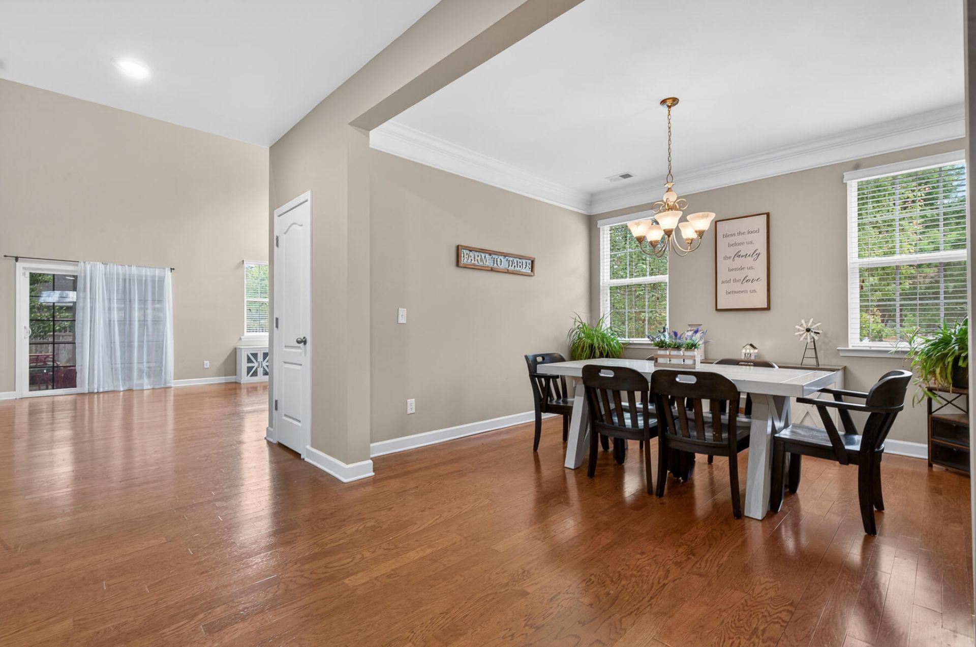154 Red Leaf Boulevard Photo 16