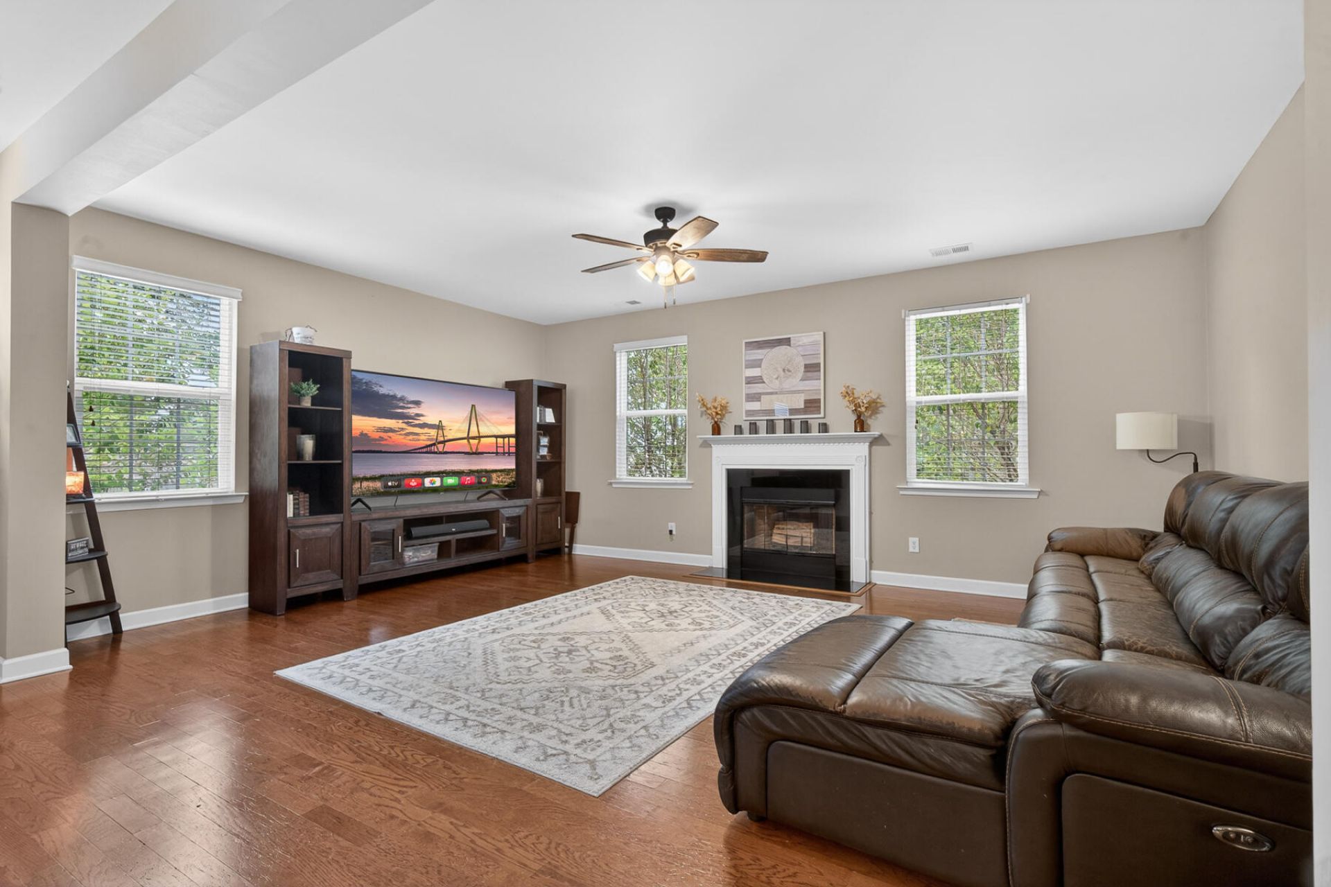 154 Red Leaf Boulevard Photo 23