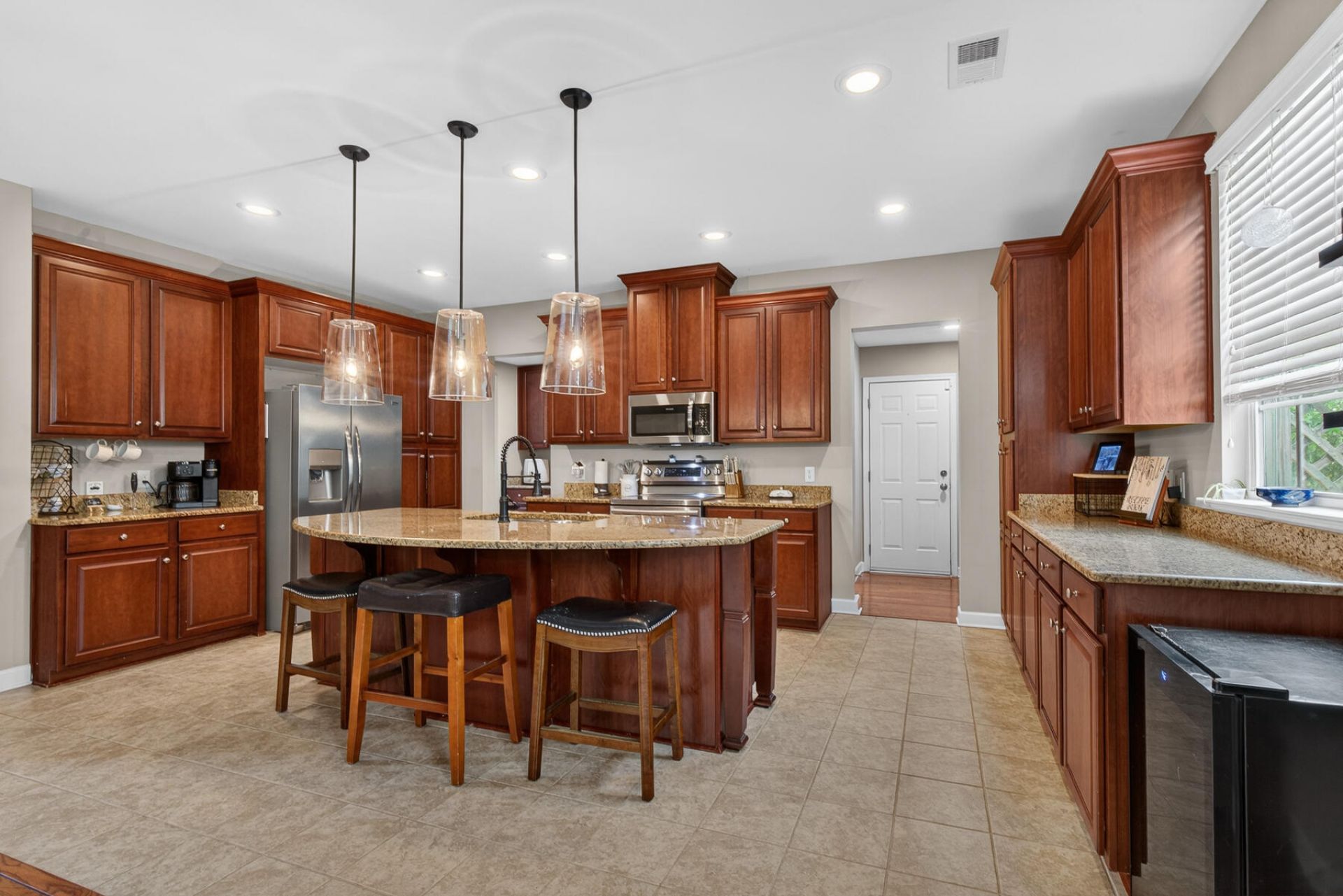 154 Red Leaf Boulevard Photo 31