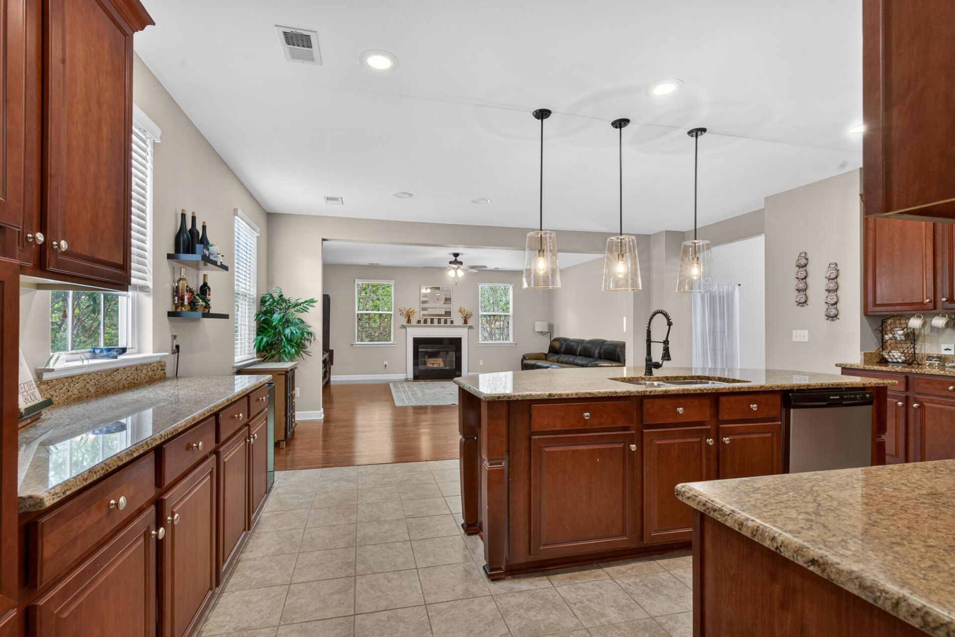 154 Red Leaf Boulevard Photo 33