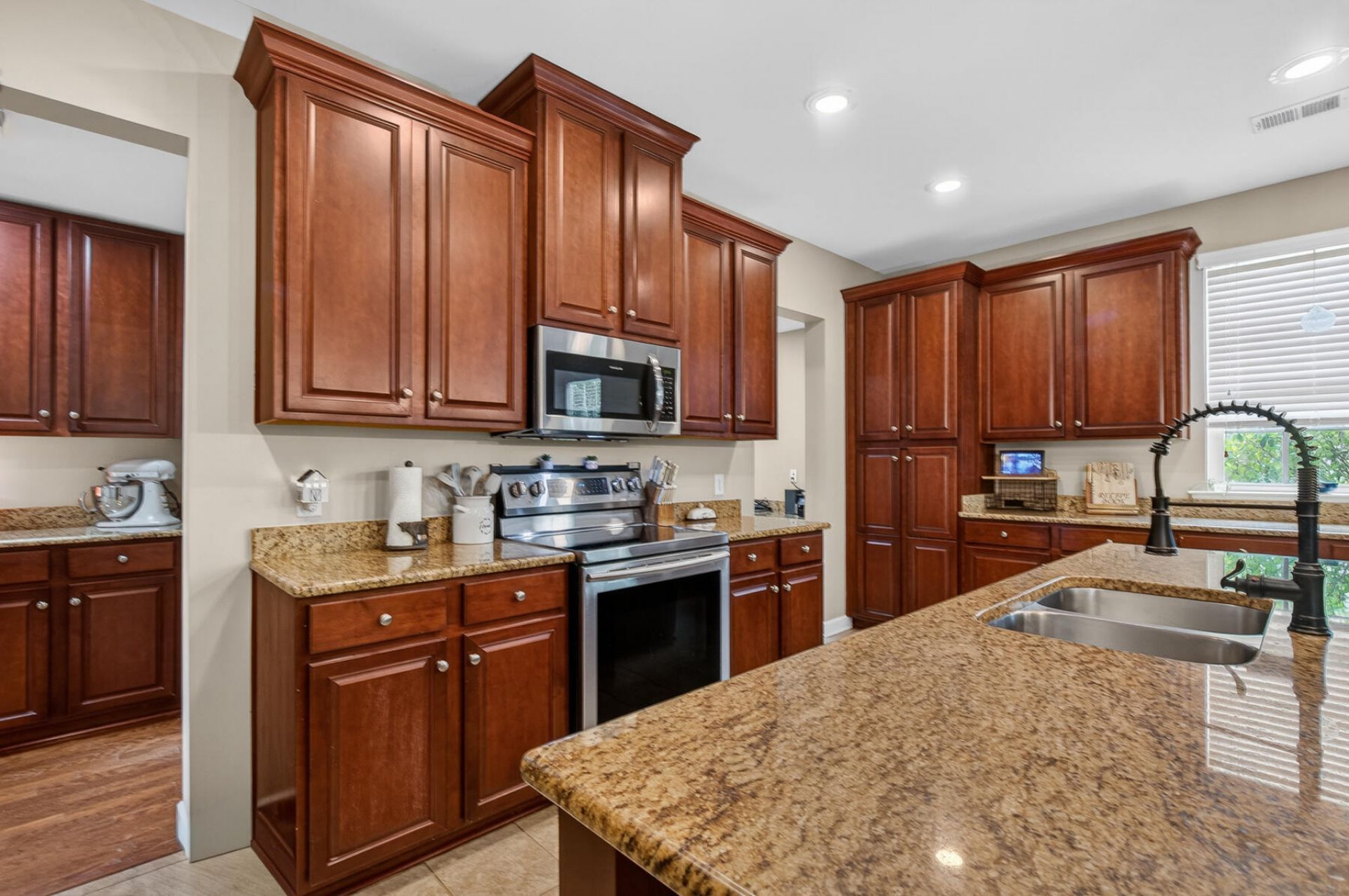 154 Red Leaf Boulevard Photo 36