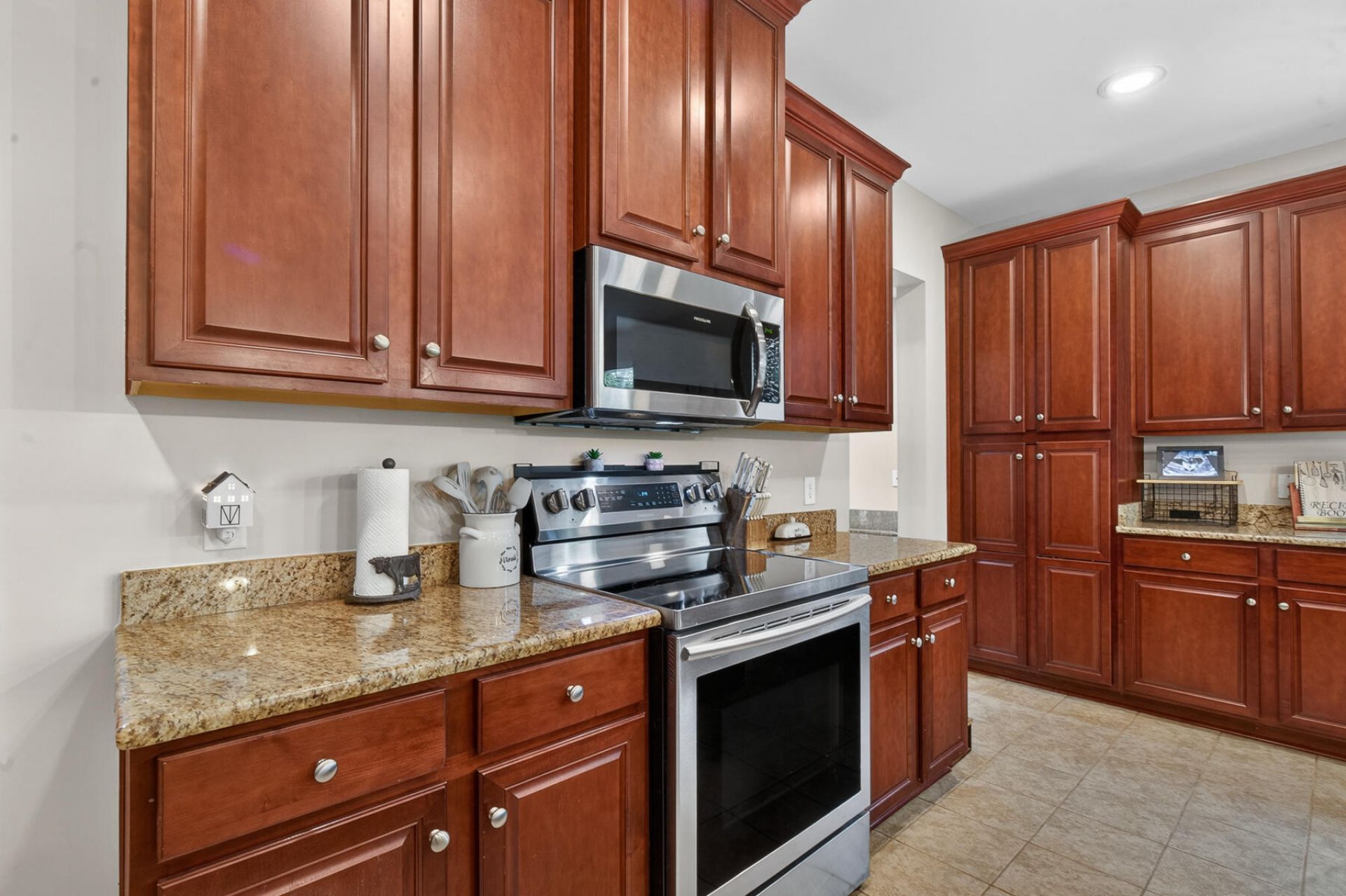 154 Red Leaf Boulevard Photo 37