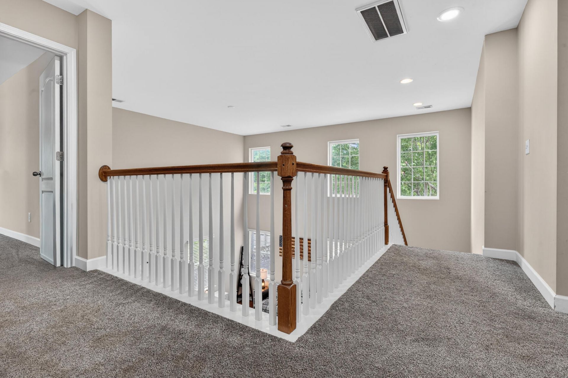 154 Red Leaf Boulevard Photo 43