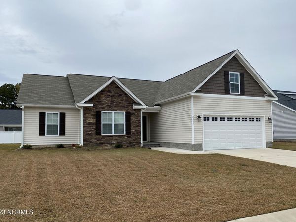 2417 Zircon Drive , Winterville, NC 28590
