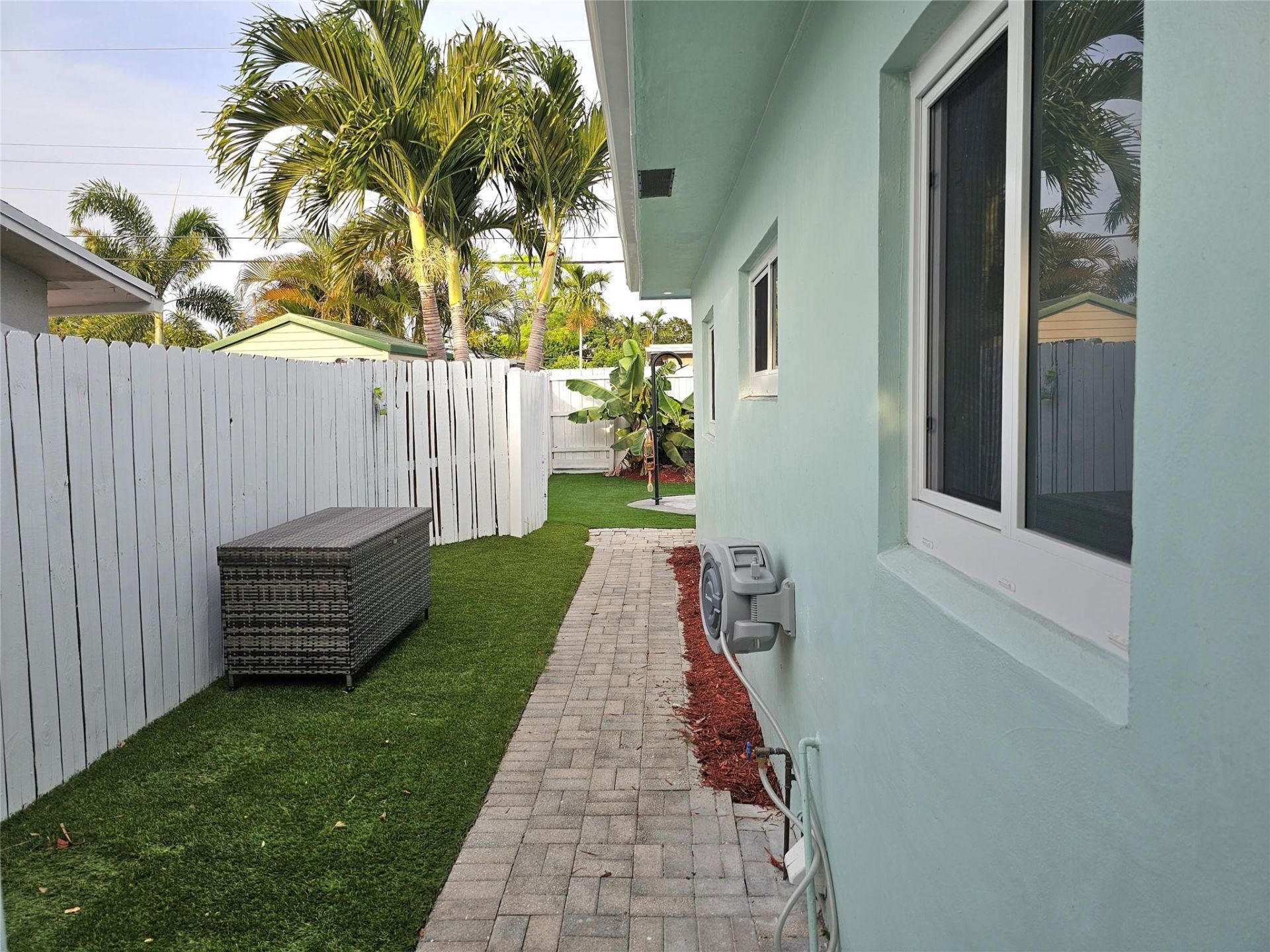 3680 NE 16th Avenue, Oakland Park, FL 33334 Photo