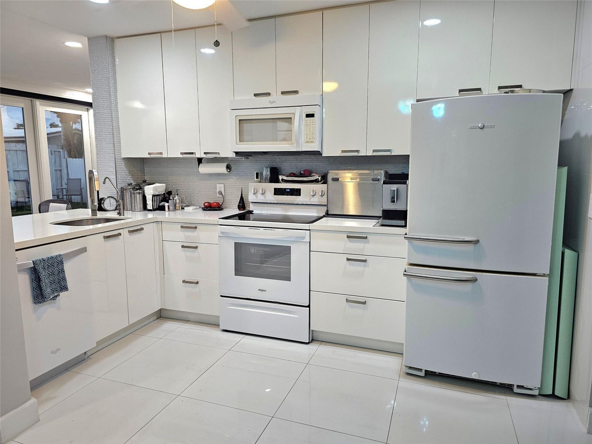 3680 NE 16th Avenue, Oakland Park, FL 33334 Photo