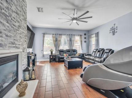 9601 Mainline Dr, Elk Grove, CA 95624 Photo