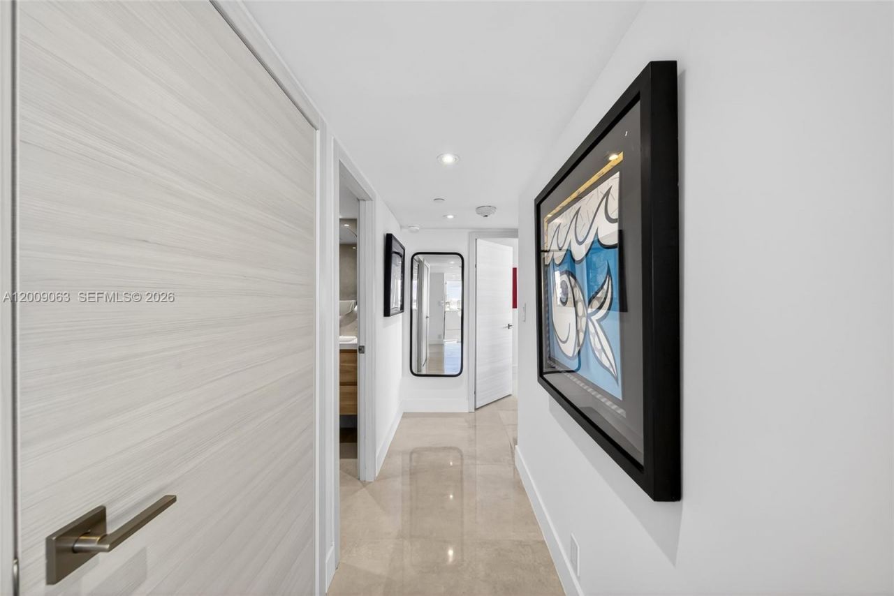400 S Pointe Dr , Unit 2009, Miami Beach, FL 33139 Photo