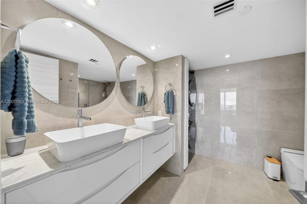 400 S Pointe Dr , Unit 2009, Miami Beach, FL 33139 Photo