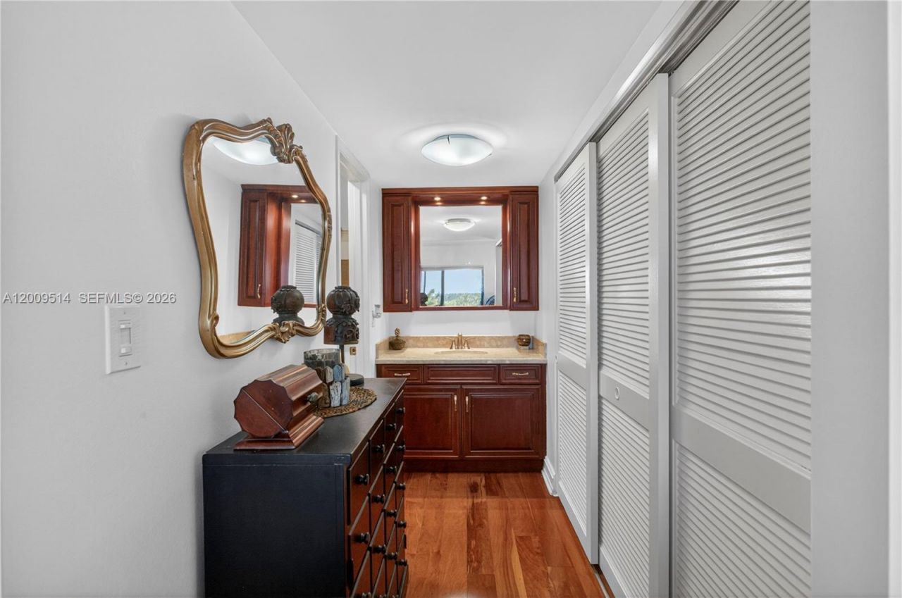 1839 Middle River Dr , Unit 501, Fort Lauderdale, FL 33305 Photo