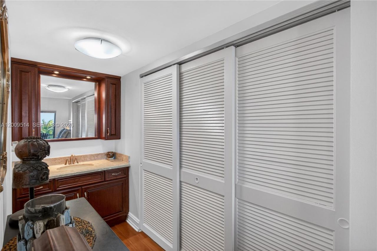 1839 Middle River Dr , Unit 501, Fort Lauderdale, FL 33305 Photo