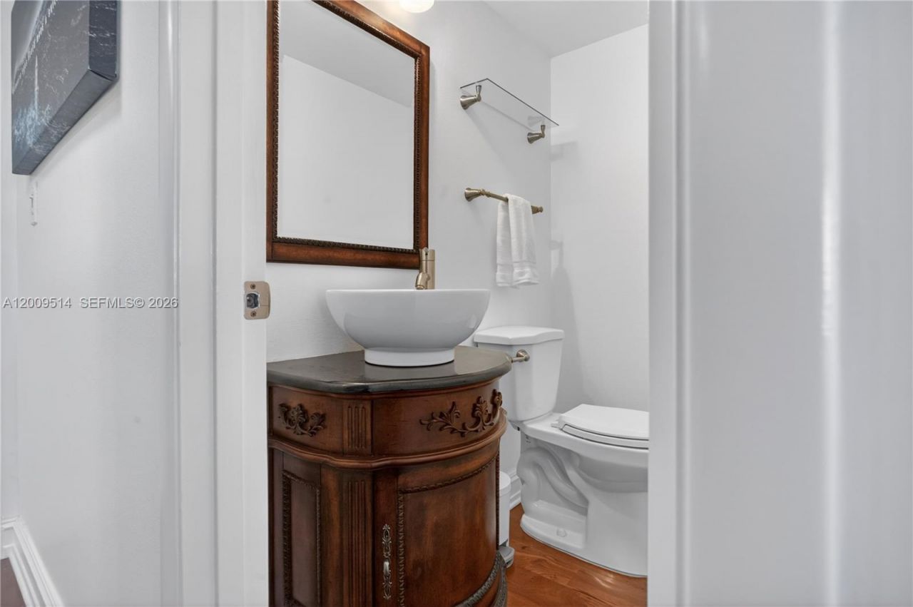 1839 Middle River Dr , Unit 501, Fort Lauderdale, FL 33305 Photo