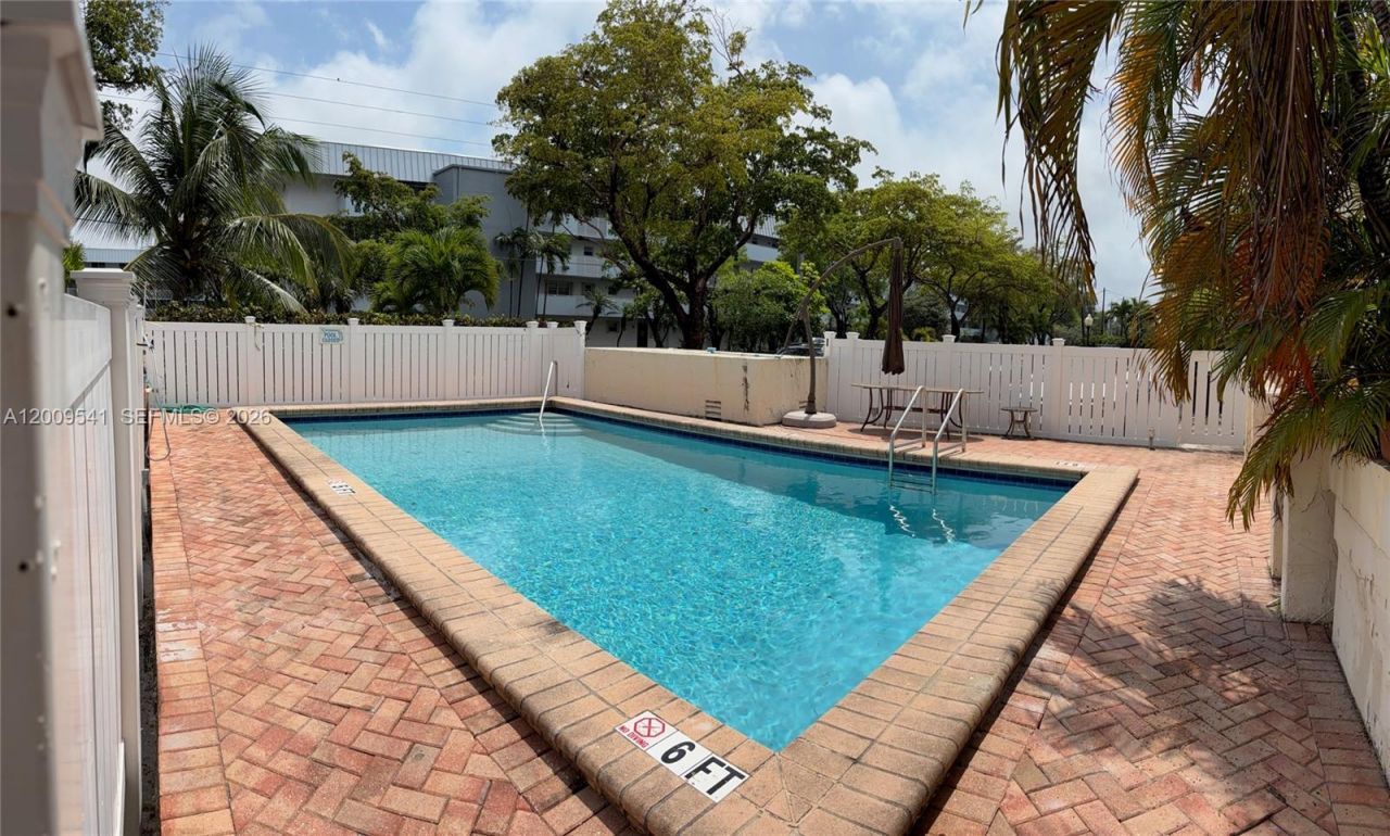 3819 170th St, Unit B-1, North Miami Beach, FL 33160 Photo