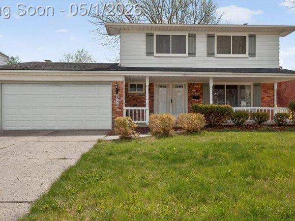 3950 Nowak Drive, Sterling Heights, MI 48310