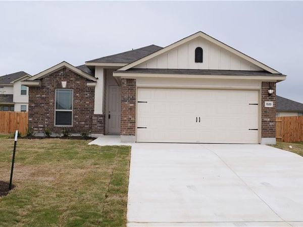 1689 Woodlands DR, Kyle, TX 78640