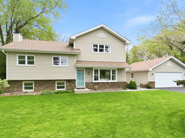 0N717 Knollwood Drive , Wheaton, IL 60187