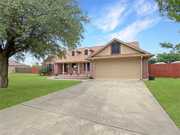 109 Continental Lane , Hillsboro, TX 76645