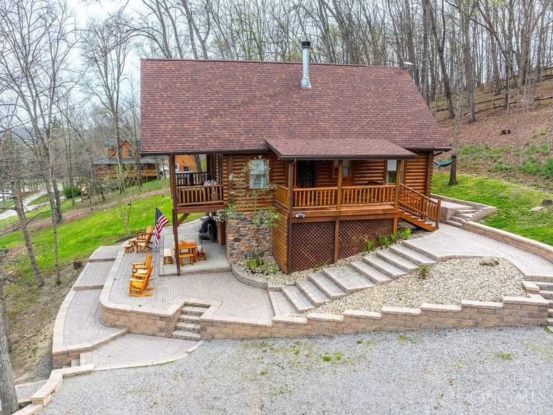 706 Debord Road, Franklin Twp, OH 45601 Photo 2