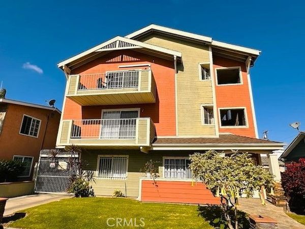 1063 Stanley Avenue, Long Beach, CA 90804